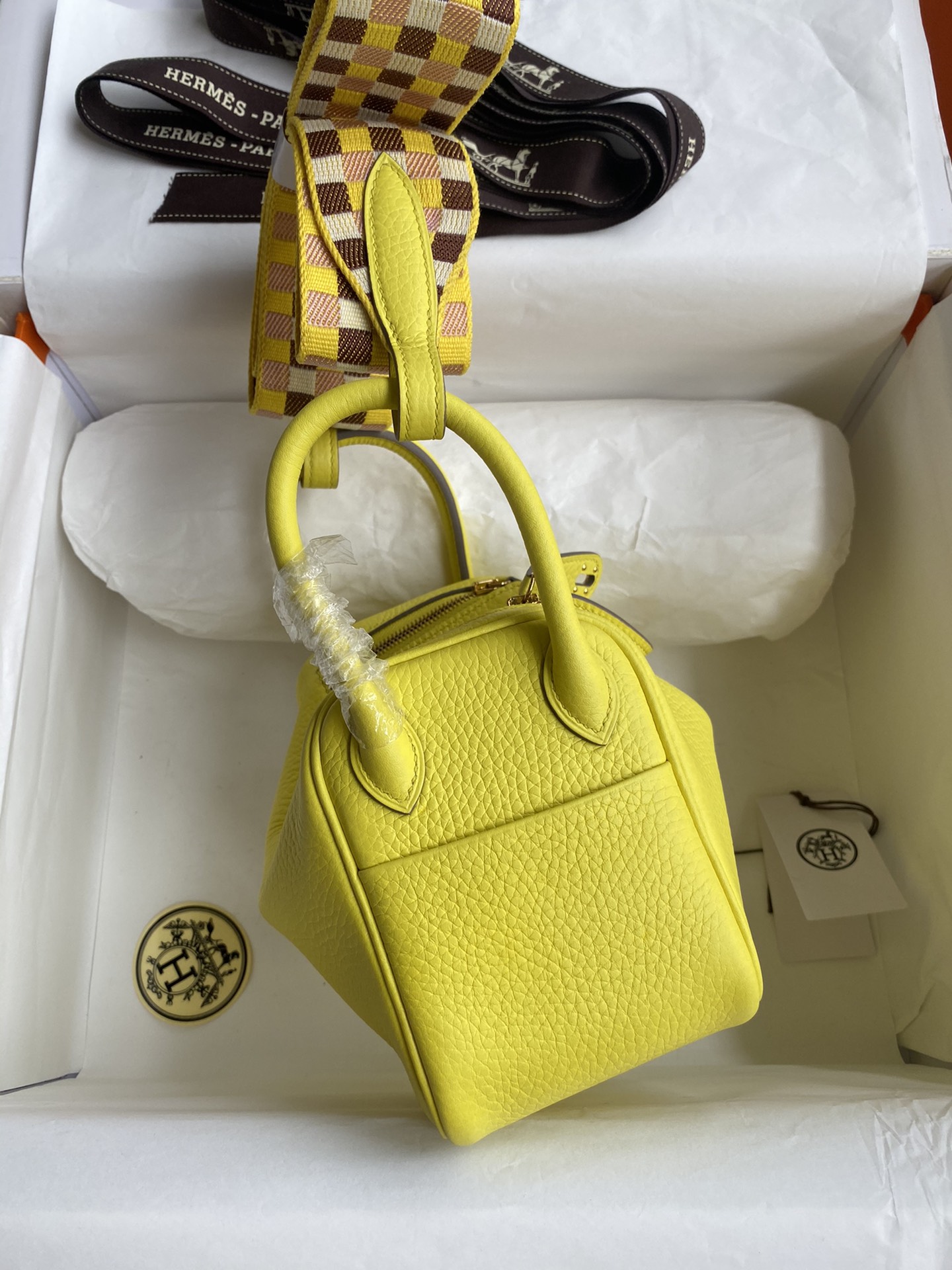 Hermes Mini Lindy 19cm Handbag Shoulder Bag In Lemon Yellow Clemence Leather